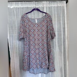 LuLaRoe Morgan Gray Patterned XXL Tee